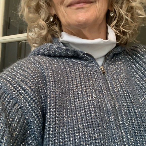 Half zip hooded pullover. - Picture 2 of 9